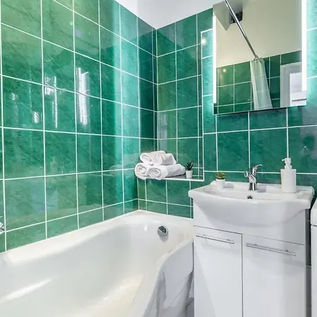 Stylish Great Location