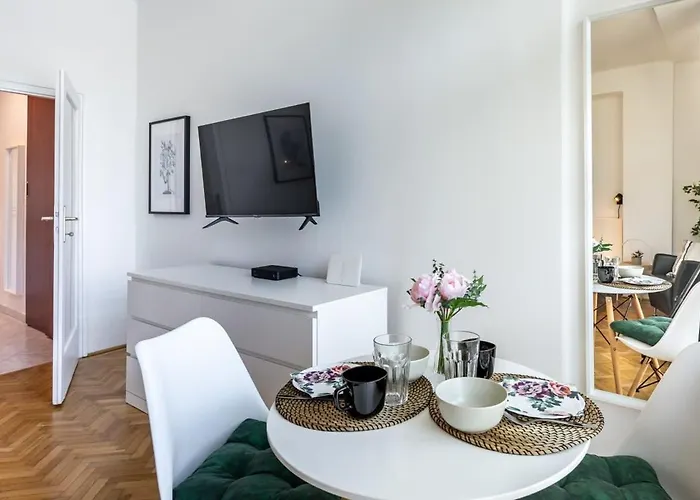 아파트 Stylish Great Location *