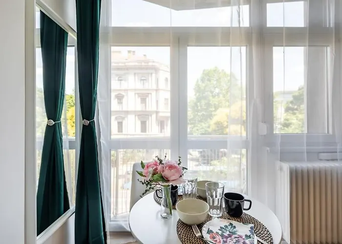Stylish Great Location *