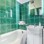 Stylish Great Location
